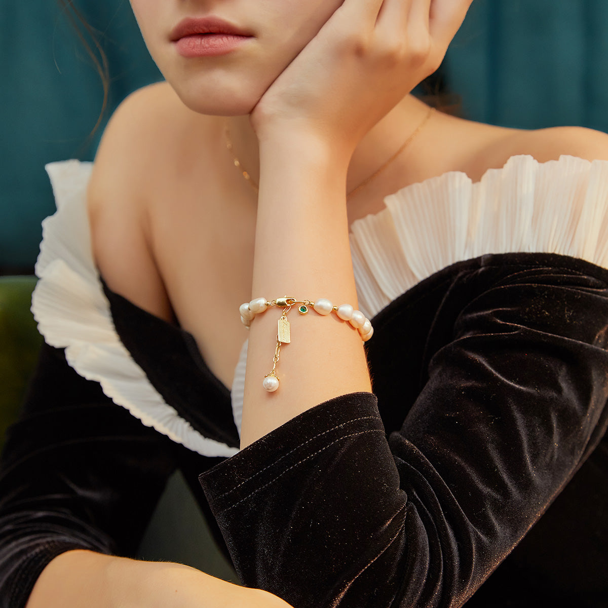 braccialetto Saint Denis in perle naturali con zirconi